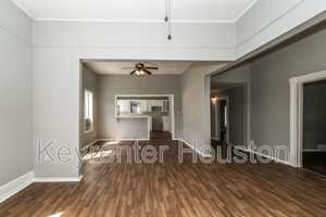 featured image of 4610 Schroeder St #1