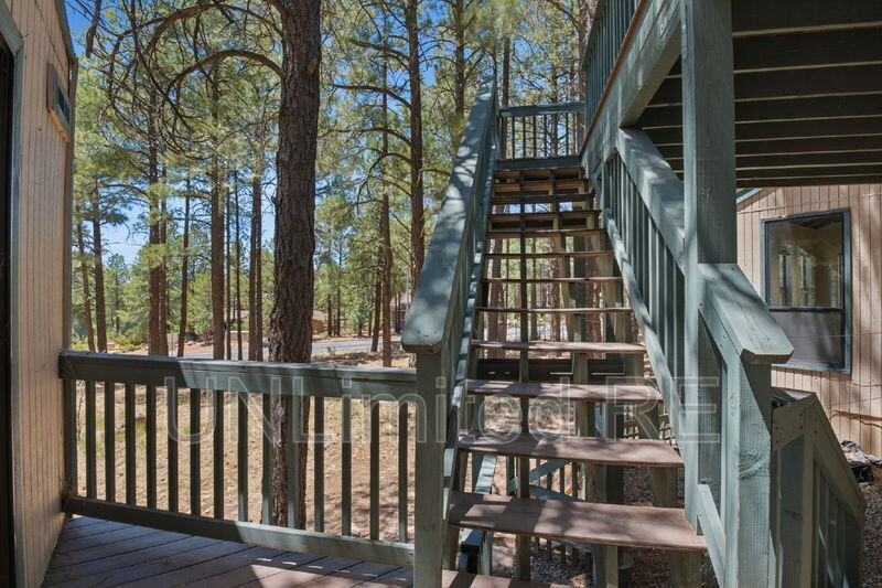 1410 N Inverrary Way - Photo 6 of 44