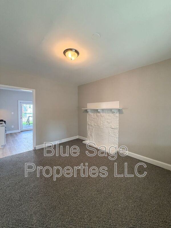 900 Church Ln - Photo 6 of 31