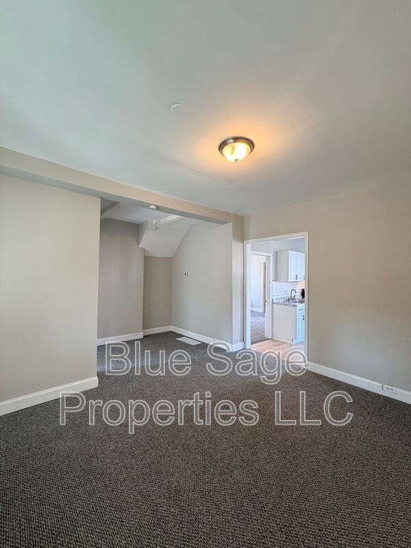 900 Church Ln - Photo 7 of 31
