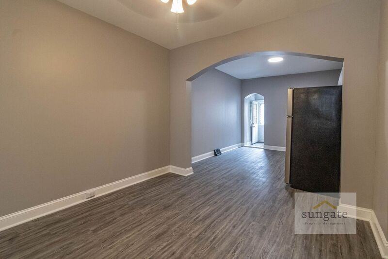 1222 Sargeant St - Photo 4 of 16