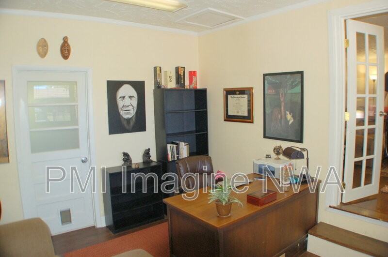 1439 S West Ave - Photo 6 of 14