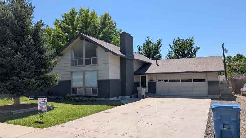 7303 W Hummel Dr - Photo 2 of 2