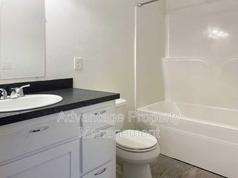 1711 S 9th St - Photo 7 of 19