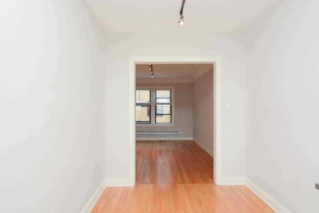 2325 N Rockwell St #2B - Photo 5 of 19