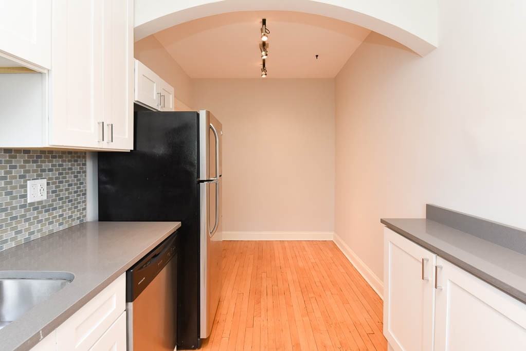 ROCKWELL + FULLERTON #3B - Photo 4 of 21