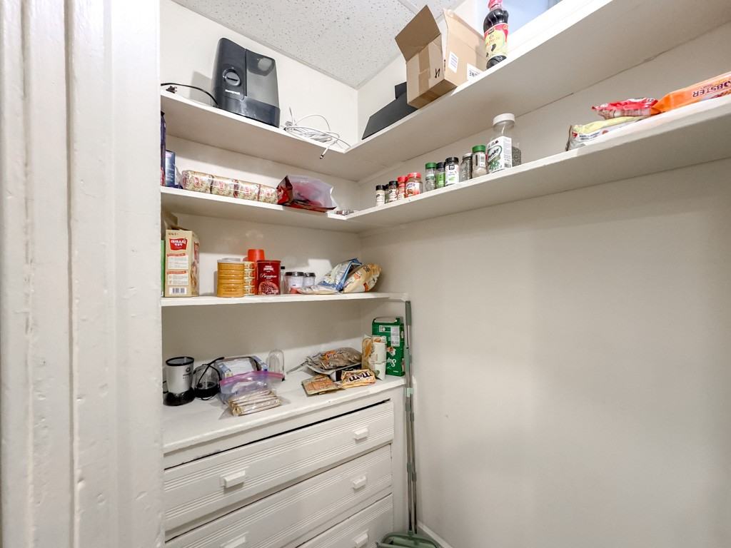 2823 W Shakespeare Ave #1 - Photo 6 of 21