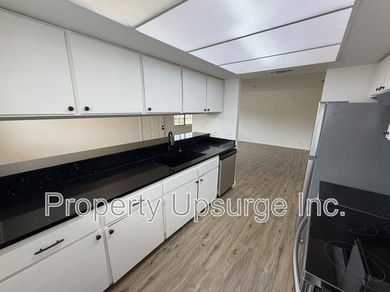 1313 Lancers Ln - Photo 4 of 24