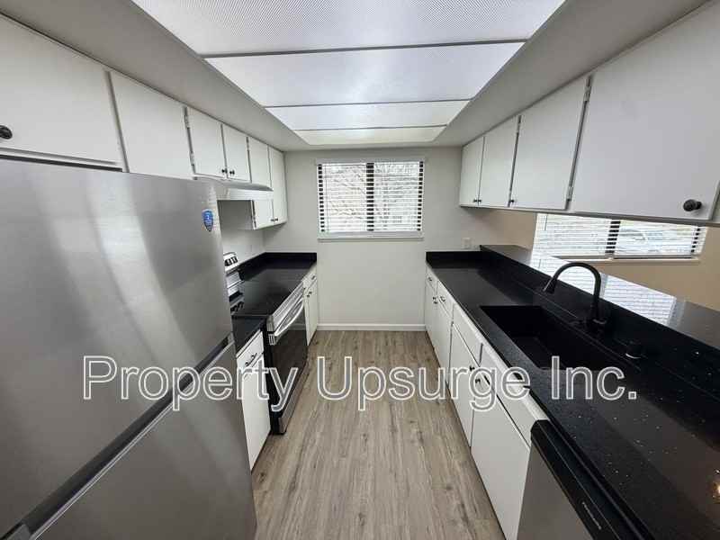 1313 Lancers Ln - Photo 5 of 24