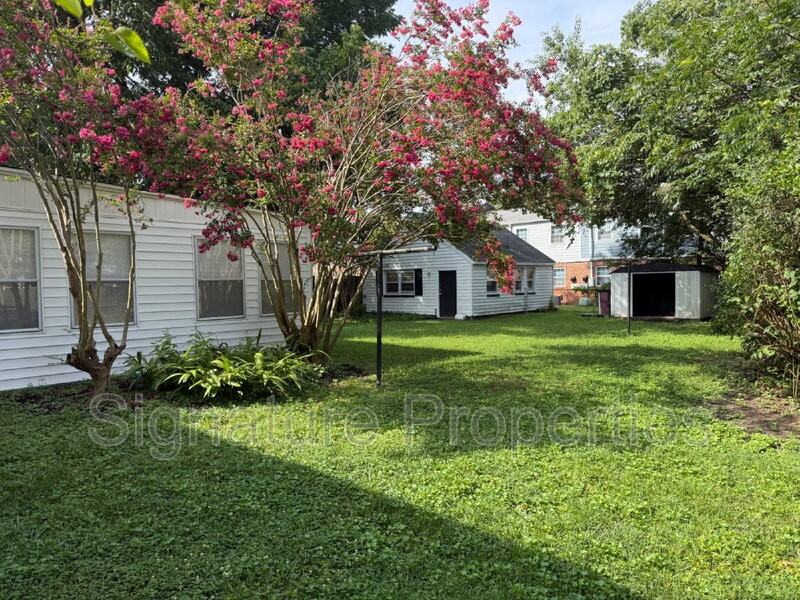 515 E Read St - Photo 5 of 18