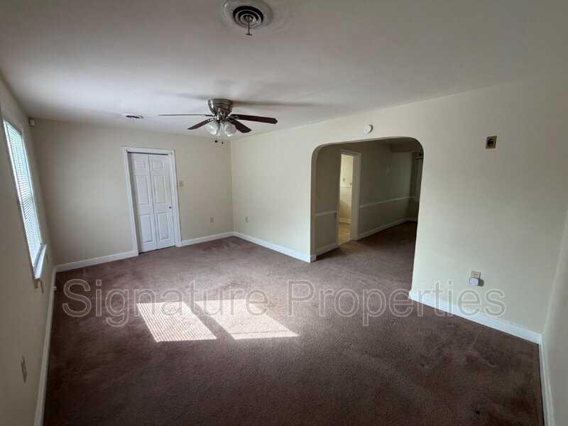 515 E Read St - Photo 6 of 18