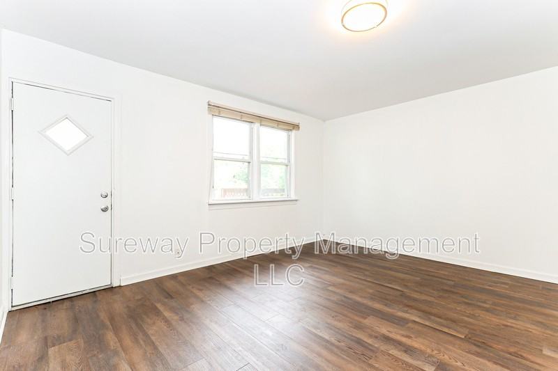 739 Pennsylvania Ave - Photo 3 of 15
