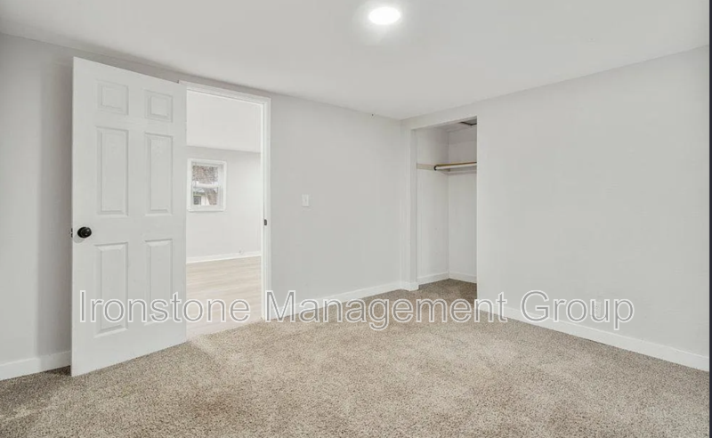 1103 N Franklin Ave - Photo 5 of 11