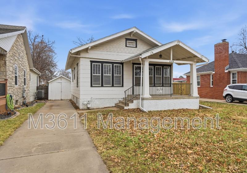 6928 Ballard Ave - Photo 3 of 28