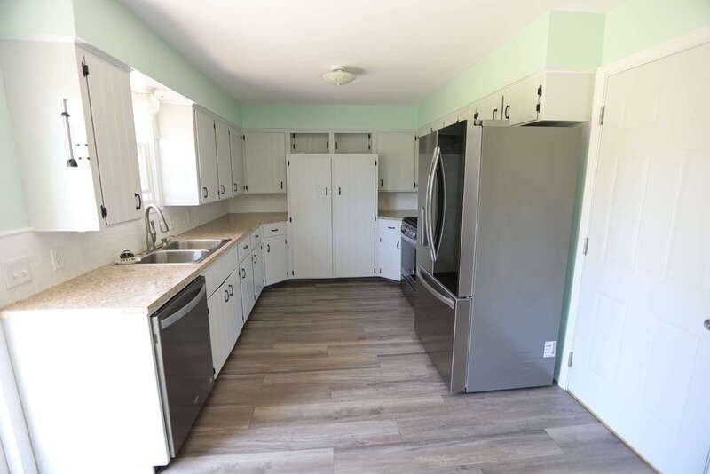 1028 Rosewood St - Photo 2 of 7