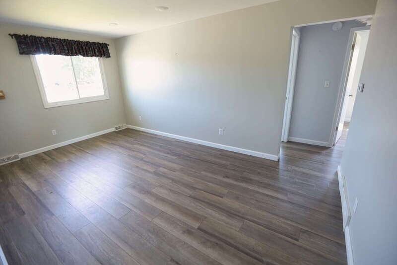 1028 Rosewood St - Photo 3 of 7