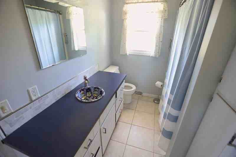 1028 Rosewood St - Photo 6 of 7