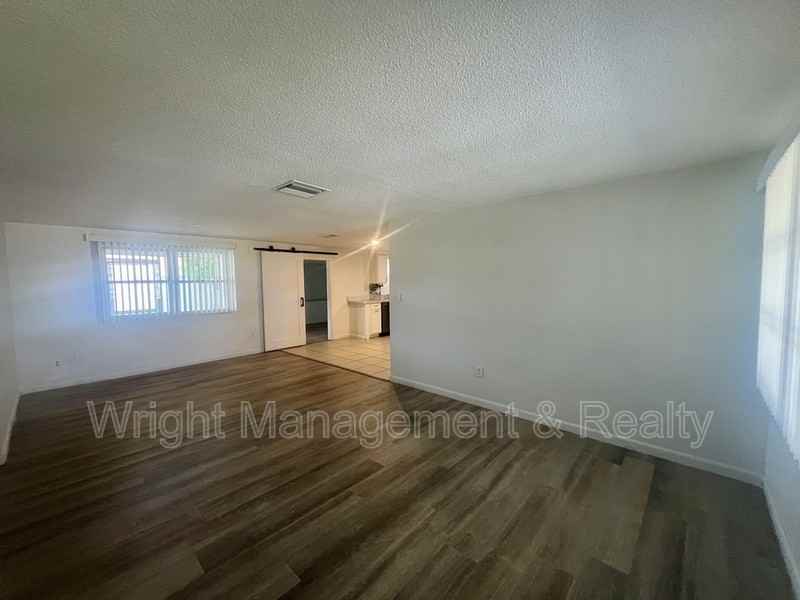 3716 Cedarwood Dr - Photo 4 of 29