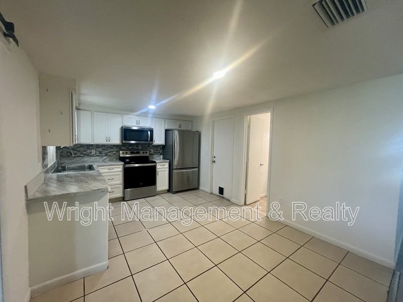 3716 Cedarwood Dr - Photo 6 of 29