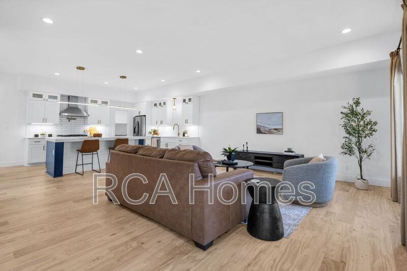 1225 Hoyt Ave - Photo 4 of 35