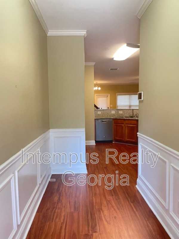 1180 Pepper Ln - Photo 2 of 8