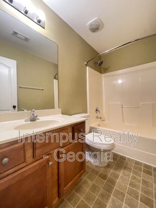 1180 Pepper Ln - Photo 6 of 8