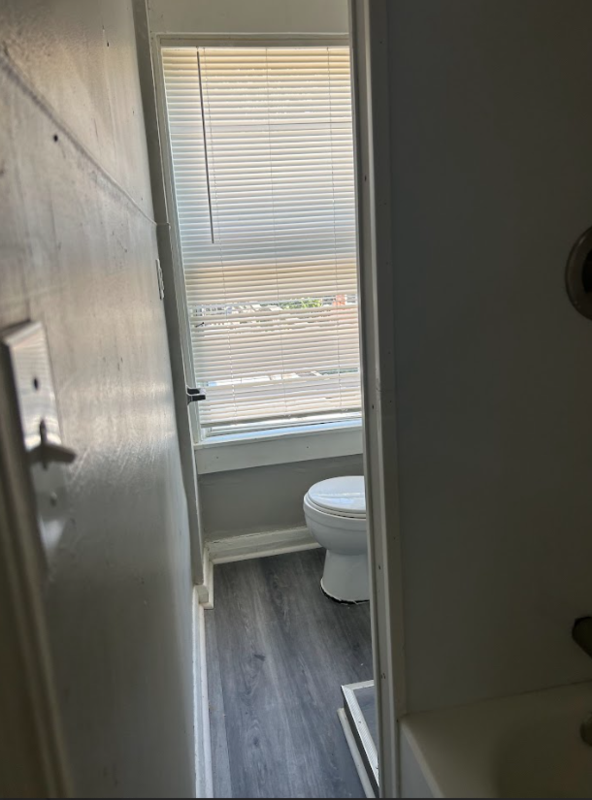 255X W Lombard St #1 - Photo 4 of 4