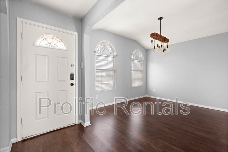 3308 Catalina Dr - Photo 6 of 30