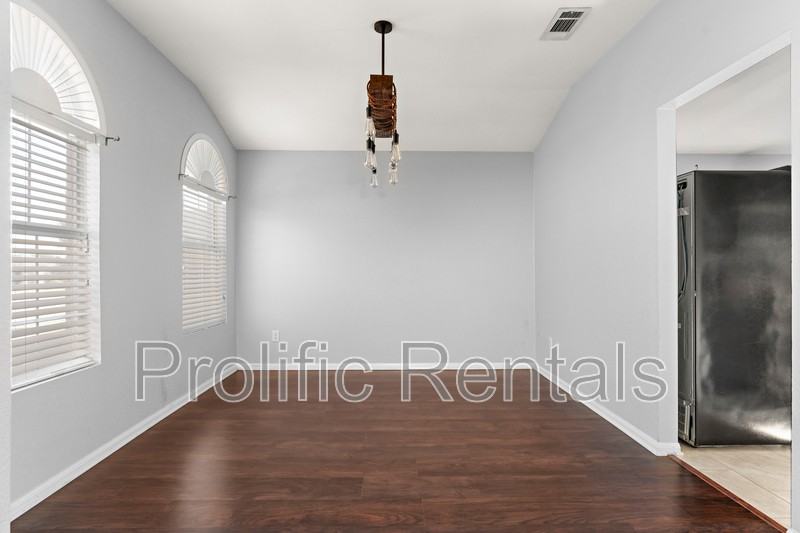 3308 Catalina Dr - Photo 7 of 30