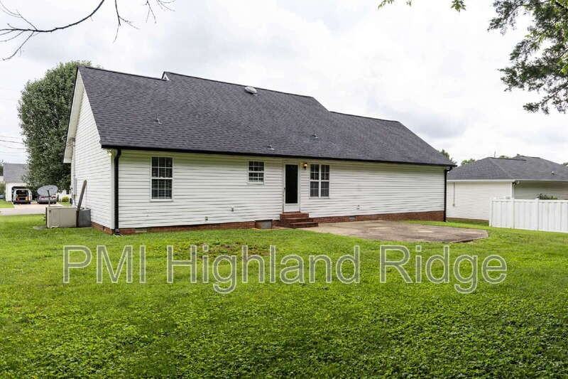 2414 Lismore Dr - Photo 4 of 26