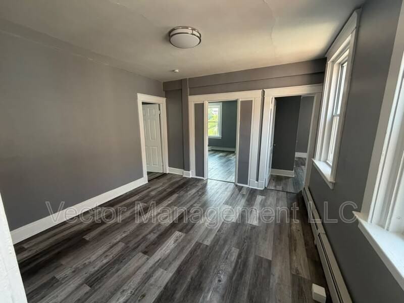 57 Whiting St #166GLEN5 - Photo 4 of 9