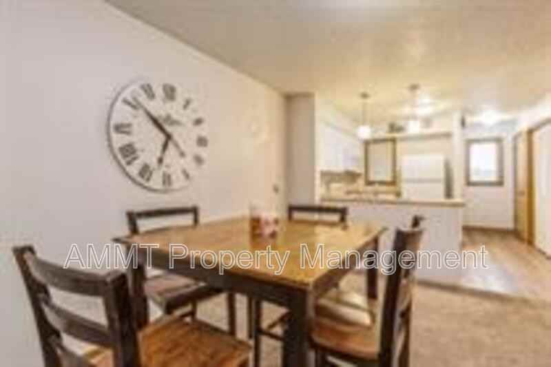 740 Westwinds Dr #2 - Photo 2 of 9