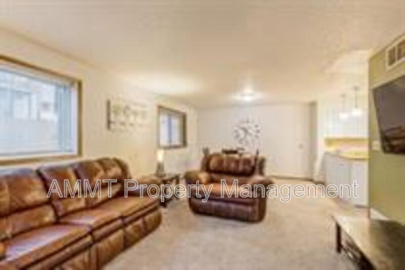 740 Westwinds Dr #2 - Photo 7 of 9