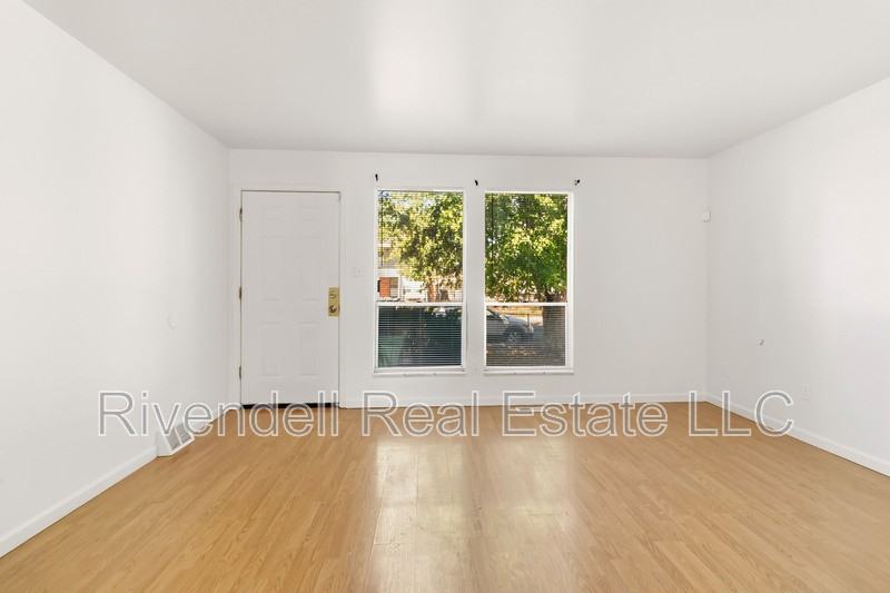 50 Lima St - Photo 3 of 14