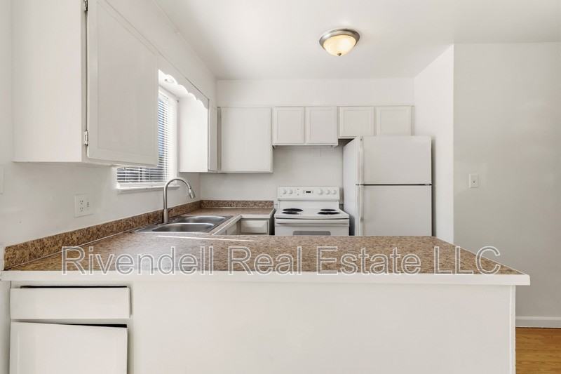 50 Lima St - Photo 4 of 14
