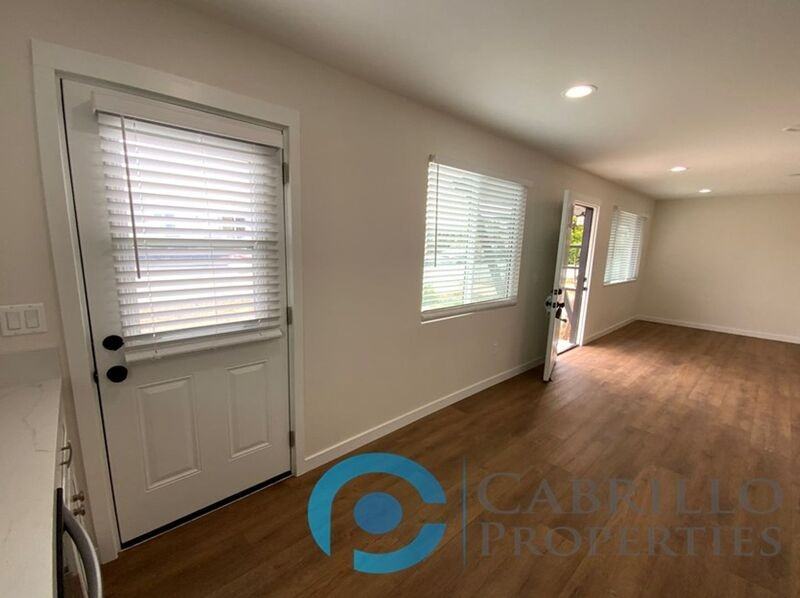 1628 Burton St - Photo 6 of 20
