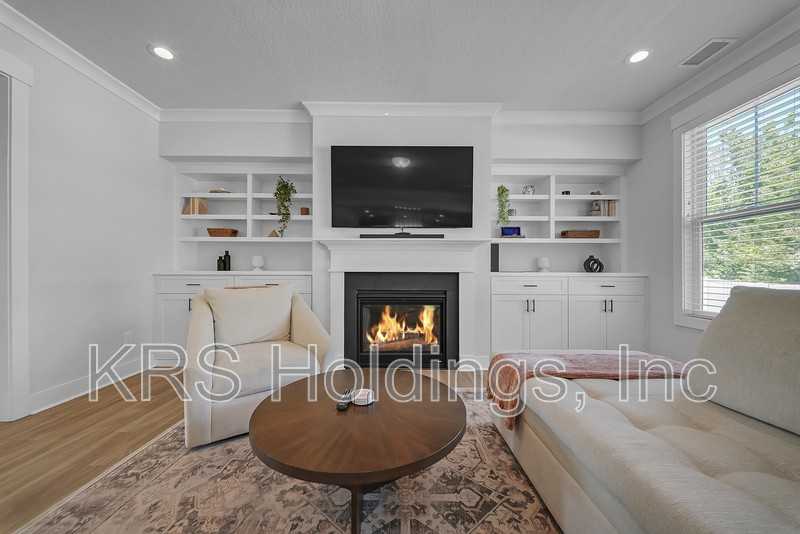 629 Hayes Dr - Photo 7 of 30