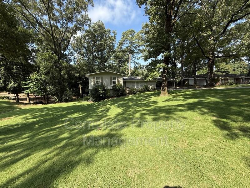 3153 Woodhaven Dr - Photo 2 of 39