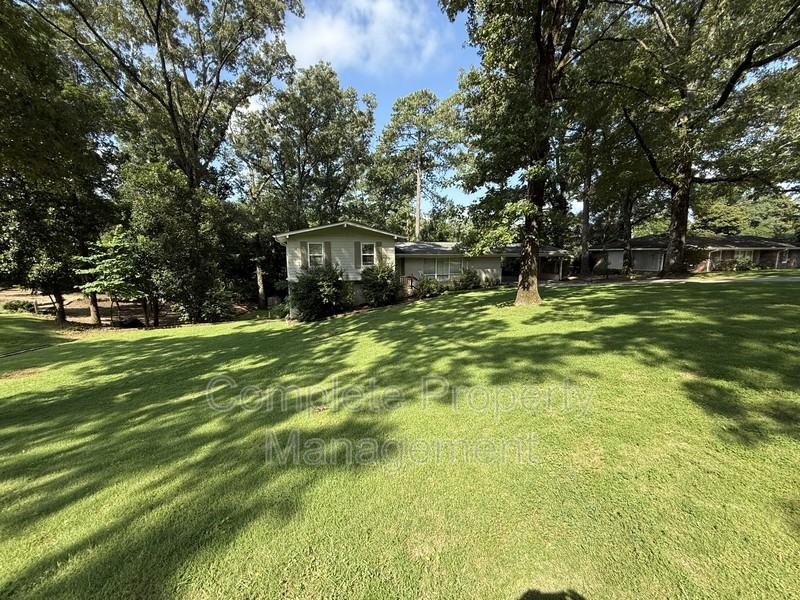 3153 Woodhaven Dr - Photo 3 of 39