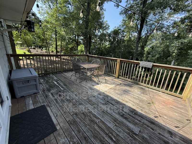 3153 Woodhaven Dr - Photo 7 of 39