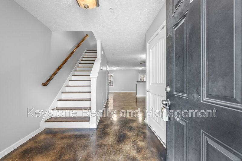 133 Melbourne Dr #F - Photo 3 of 14