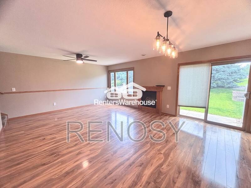 737 Kitterman Cir - Photo 3 of 22