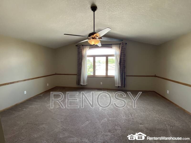 737 Kitterman Cir - Photo 6 of 22