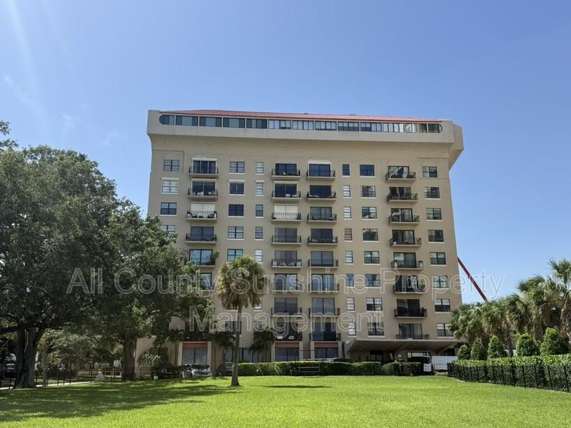 2109 Bayshore Blvd - Photo 3 of 8