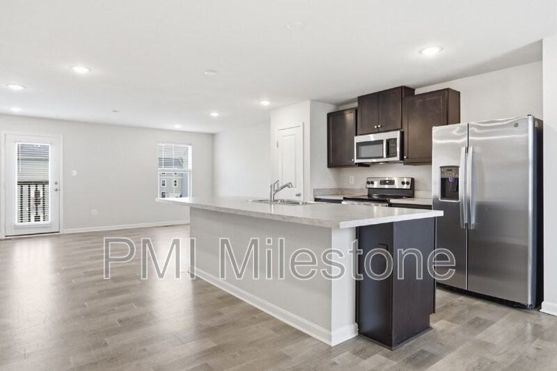 141 Perdiz Rd - Photo 4 of 33