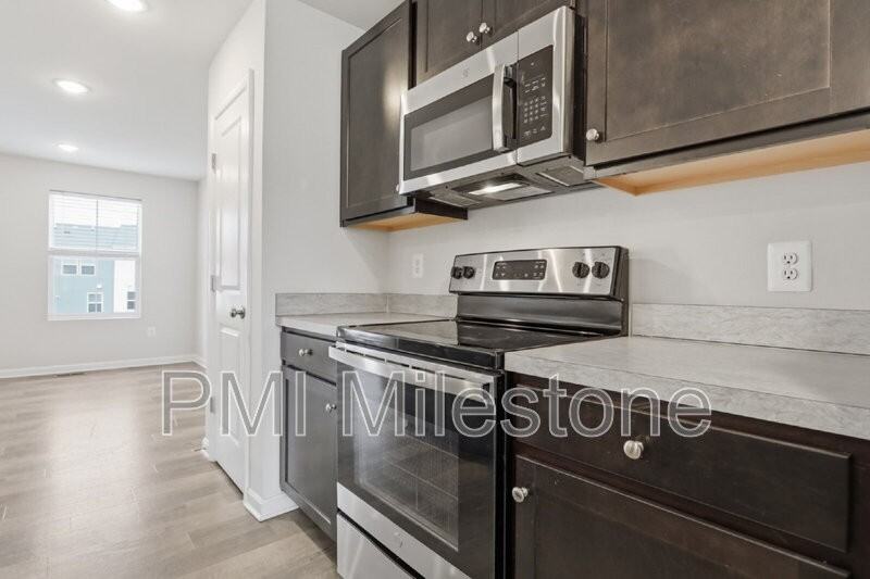 141 Perdiz Rd - Photo 7 of 33