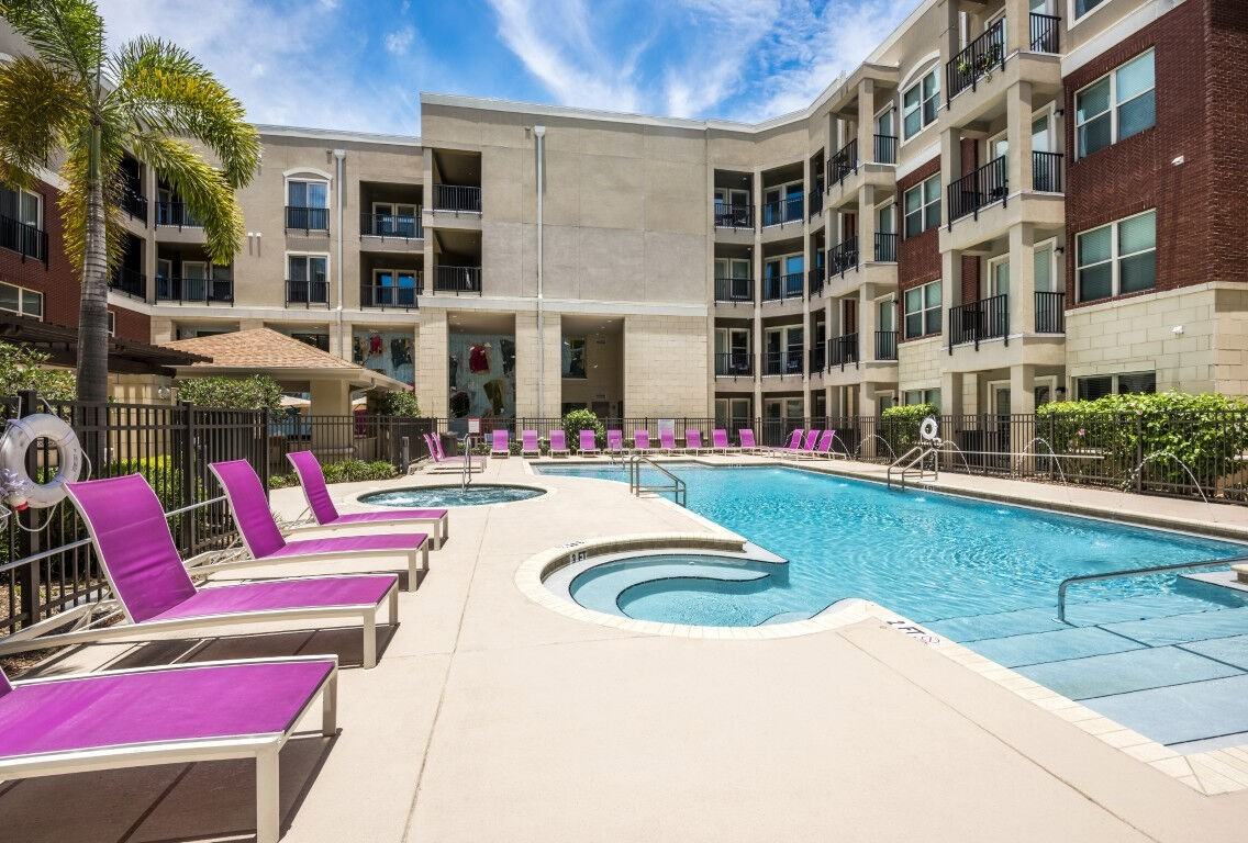 Varela Westshore Apartments - Photo 4 of 48