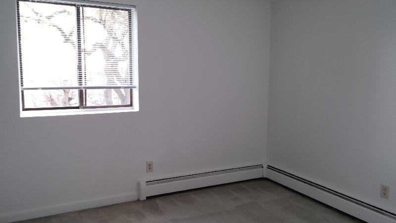 Eleanor St. & Clark Ave #10 - Photo 7 of 8