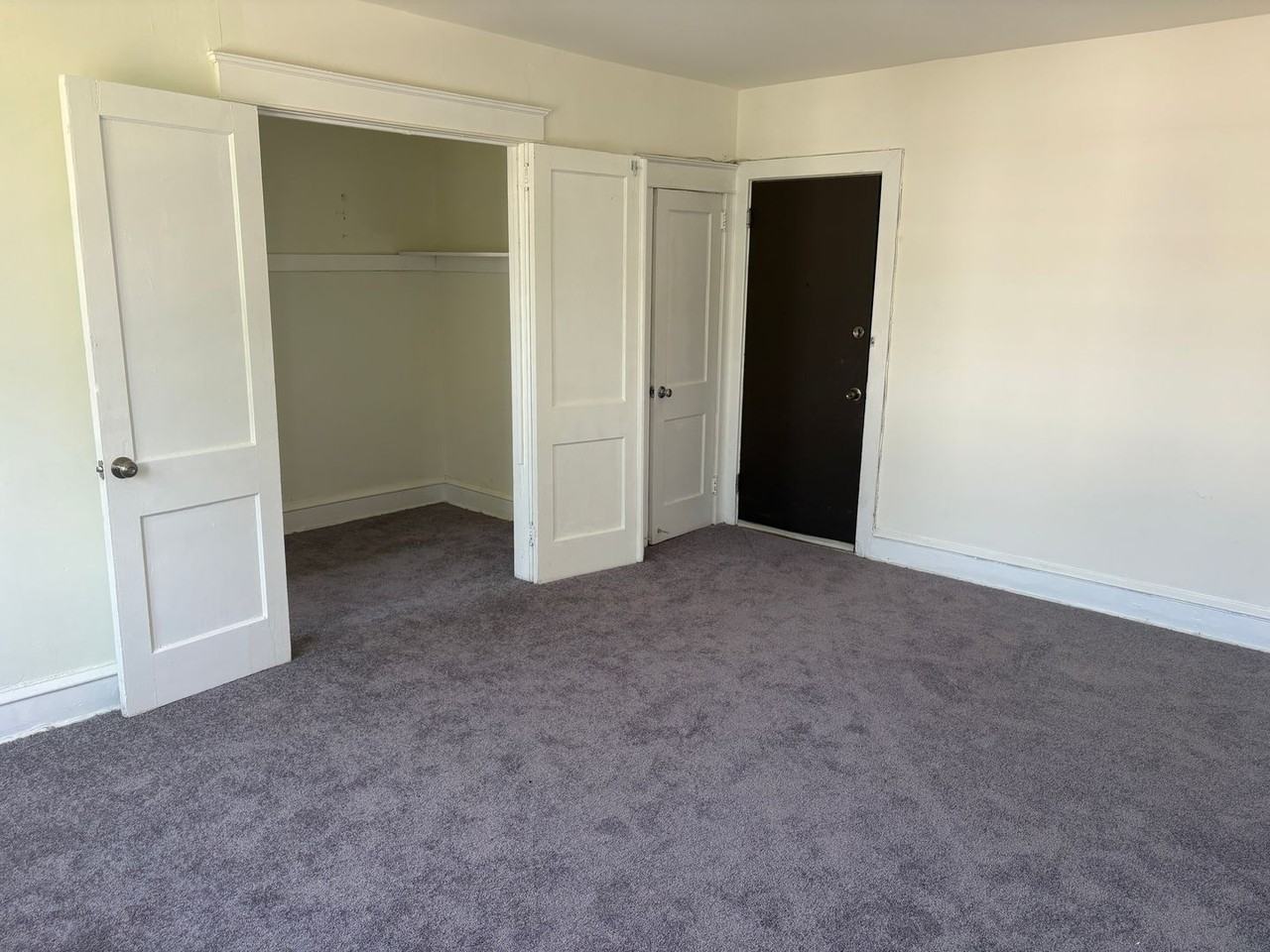 260 N Wycombe Ave - Photo 2 of 9