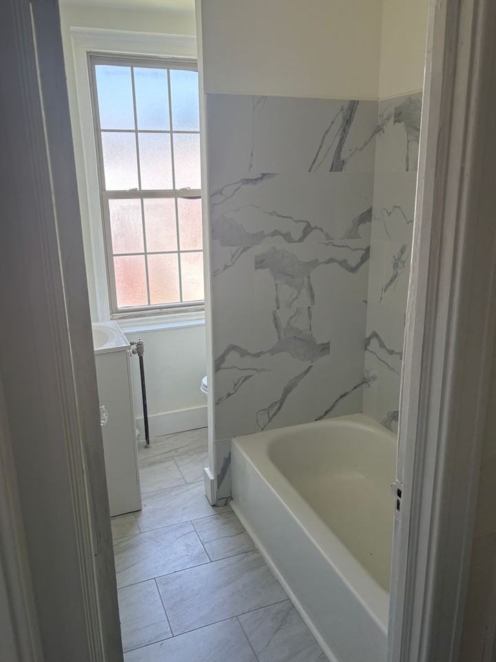 260 N Wycombe Ave - Photo 5 of 9